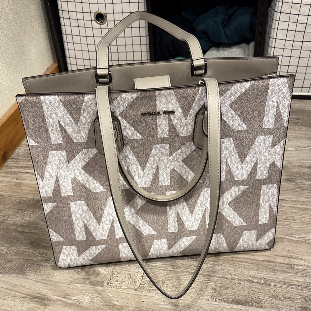 Michael Kors Everly Monogram Gray and White Tote